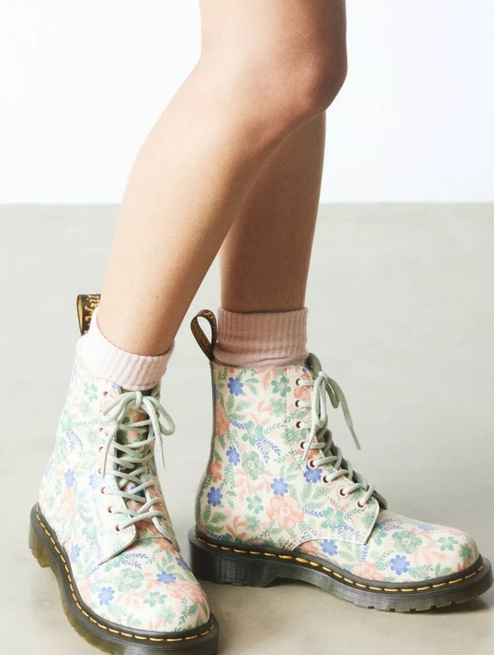New Dr. Martens 1460 VONDA Floral Leather Boots - Picture 14 of 14
